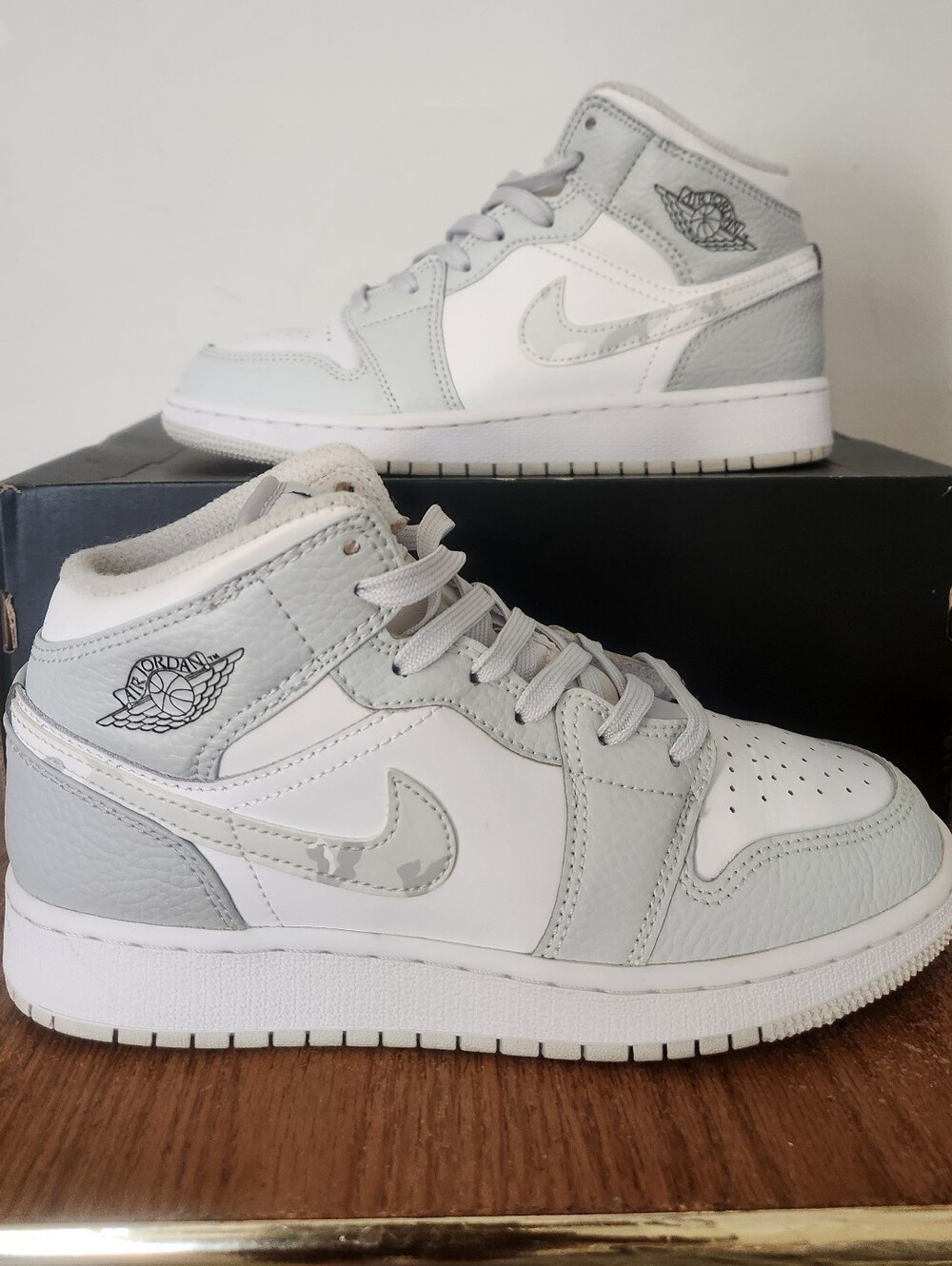 Air Jordan 1 Mid Grey Camo sz 5y